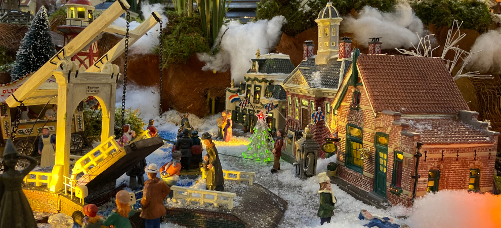 Lemax The Christmas Cubby - Tuincentrum De Boet
